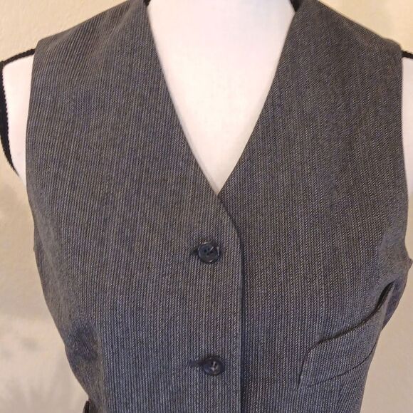 Luciano Barbera Charcoal Vest. Menswear Styling. Classic. - Picture 2 of 11